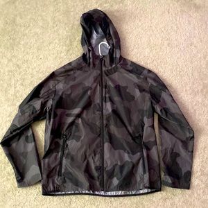 Camo windbreaker/raincoat